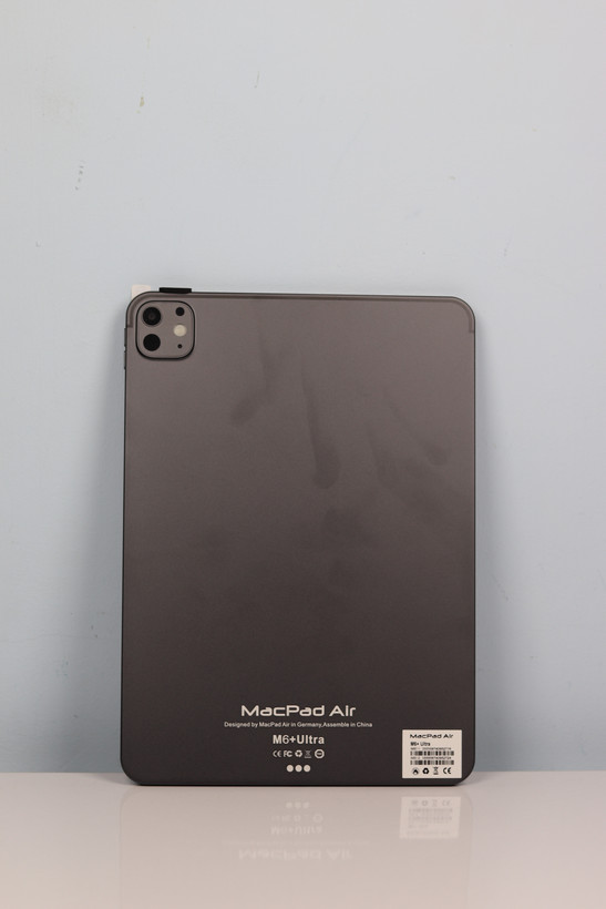 آیپد 13 اینچ MacPad Air مدل M6+ Ultra حافظه یک ترابایت و رم 16 ساخت آلمان
